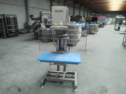 Menozzi semiautomatic (ham shape) press